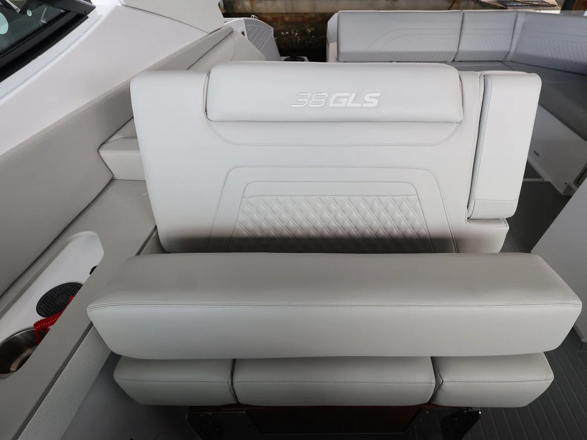 2026 Cruisers Yachts 38 GLS Outboard 38.0 feet, Naples, Florida #27