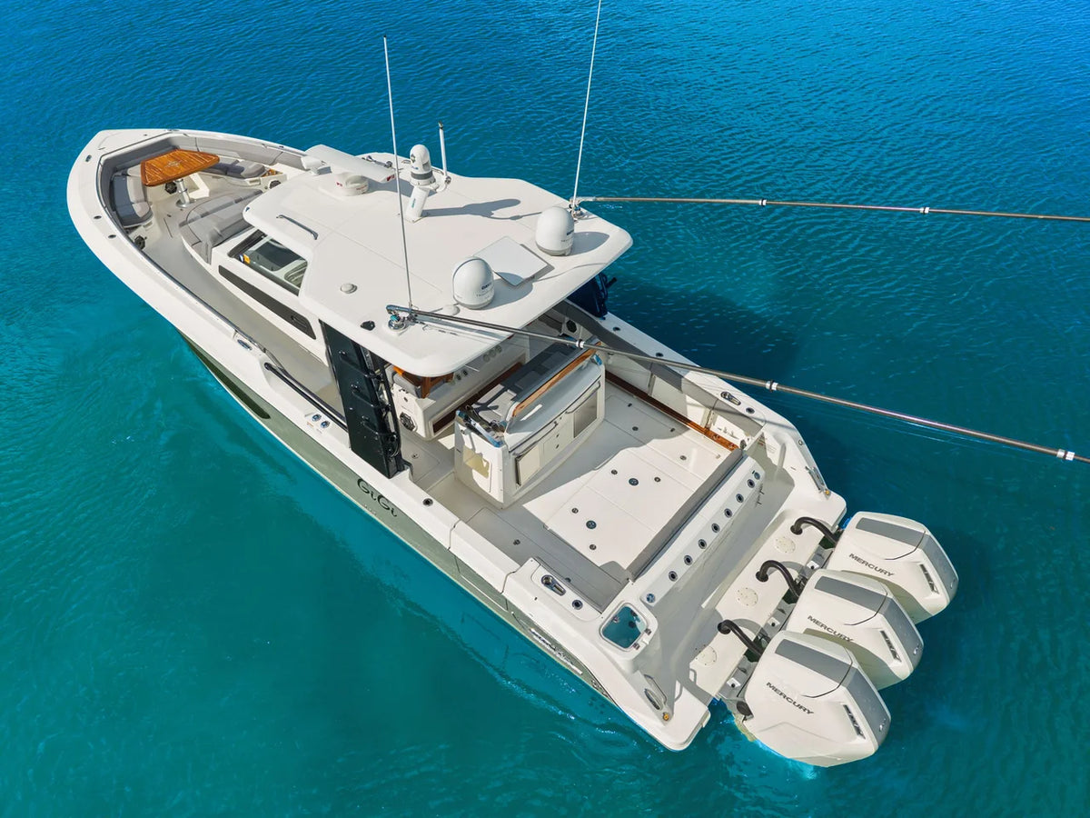 2023 Boston Whaler 420 OUTRAGE 42.0 feet, Naples, Florida #14