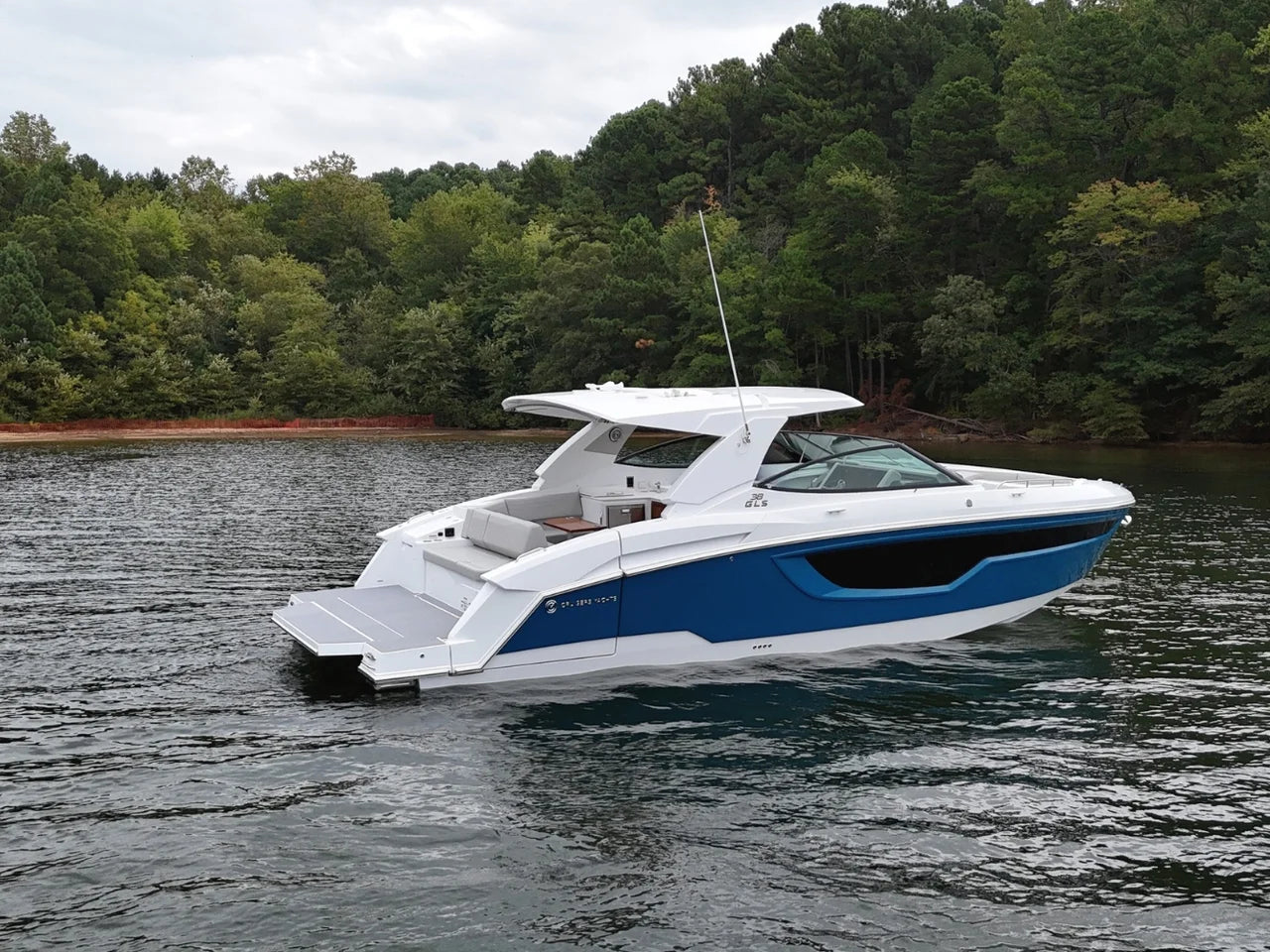 2026 Cruisers Yachts 38 GLS 37.0 feet, Lake Ozark, MO #14