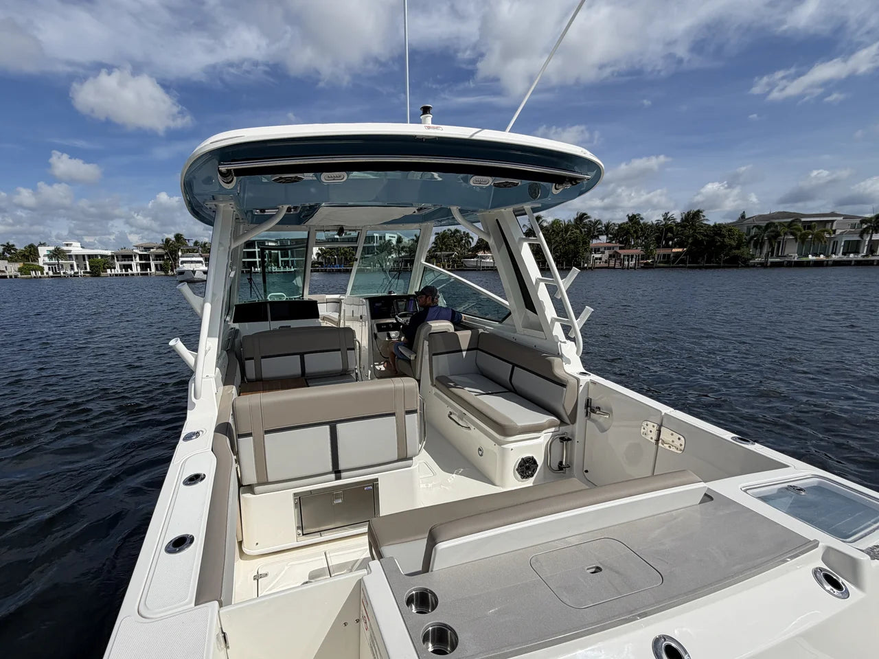 2027 Boston Whaler 330 Vantage 33.0 feet, Pompano Beach, Florida #28