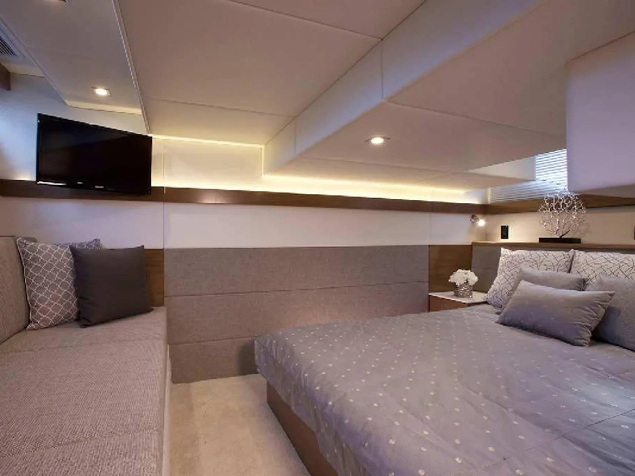 2024 Cruisers Yachts 42 Cantius 42.0 feet, Wrightsville Beach, North Carolina #12