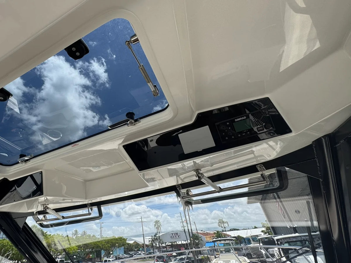 2025 Boston Whaler 365 Conquest 36.0 feet, Naples, Florida #44