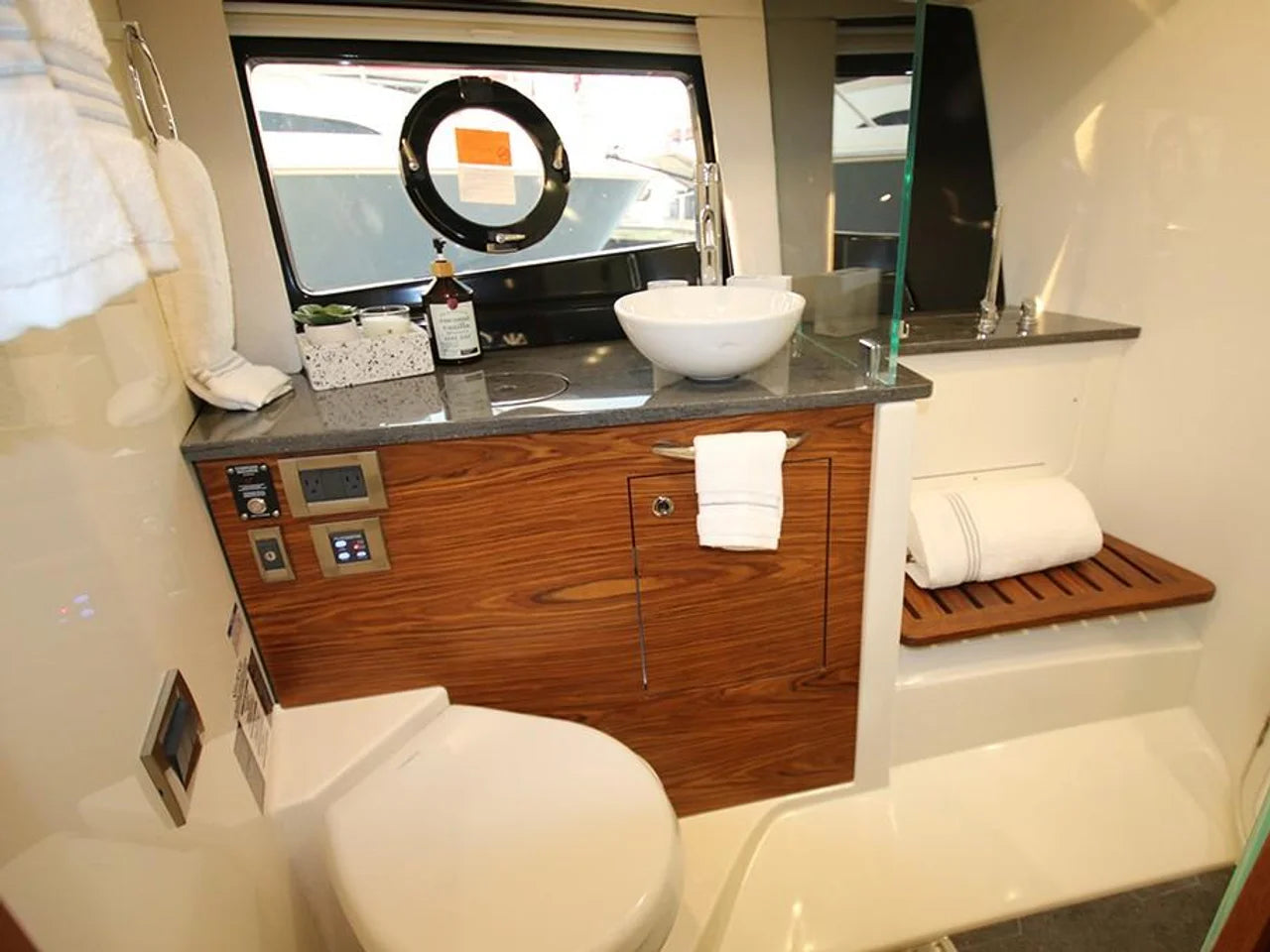 2026 Boston Whaler 405 Conquest 40.0 feet, Quincy, MA #67