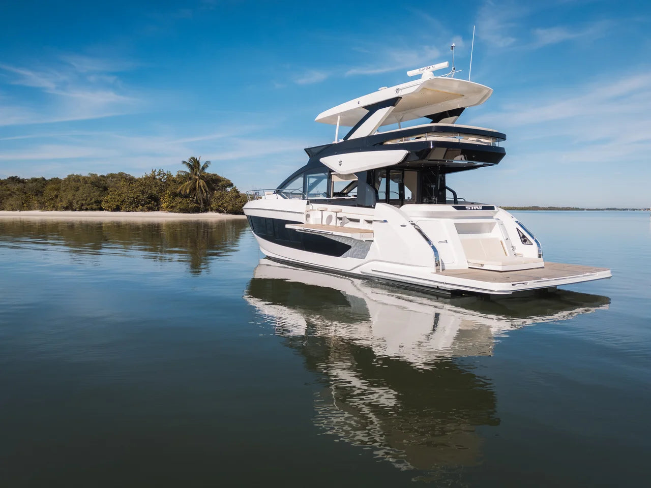 2026 Cruisers Yachts 57 FLY 57.0 feet, Jupiter, Florida #9
