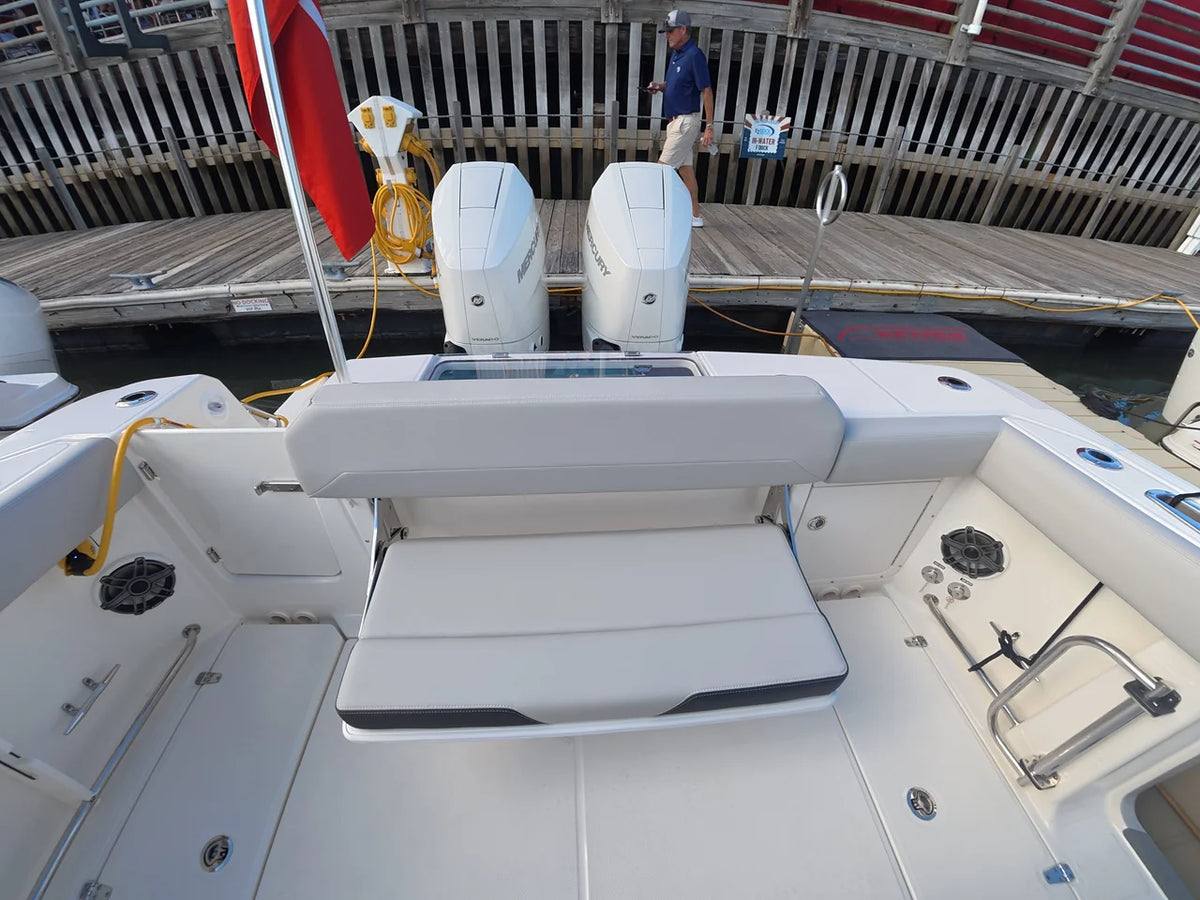 2027 Boston Whaler 330 Outrage 33.0 feet, Ocean View, NJ #9