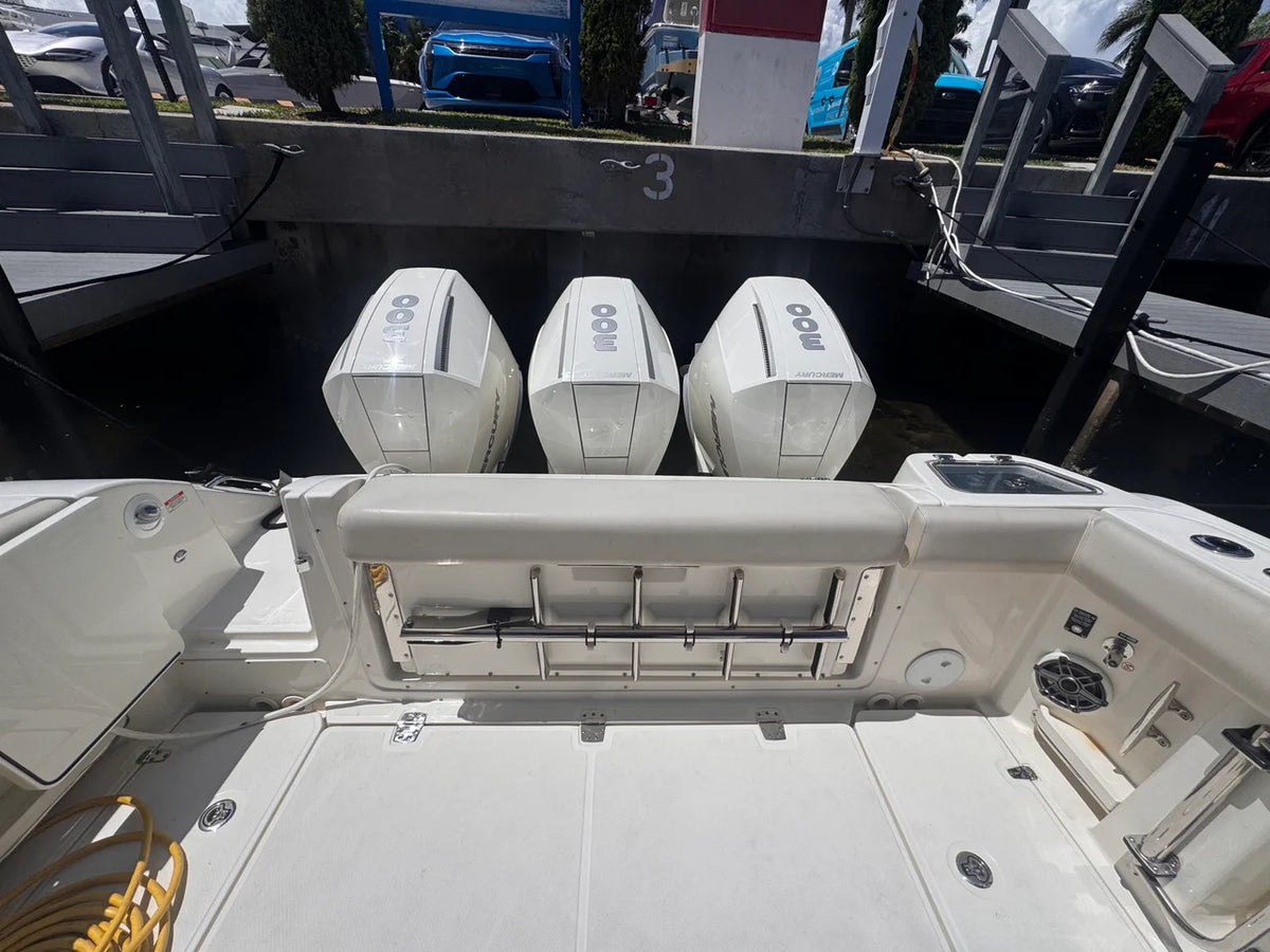 2023 Boston Whaler 350 Realm 35.0 feet, Pompano Beach, Florida #6