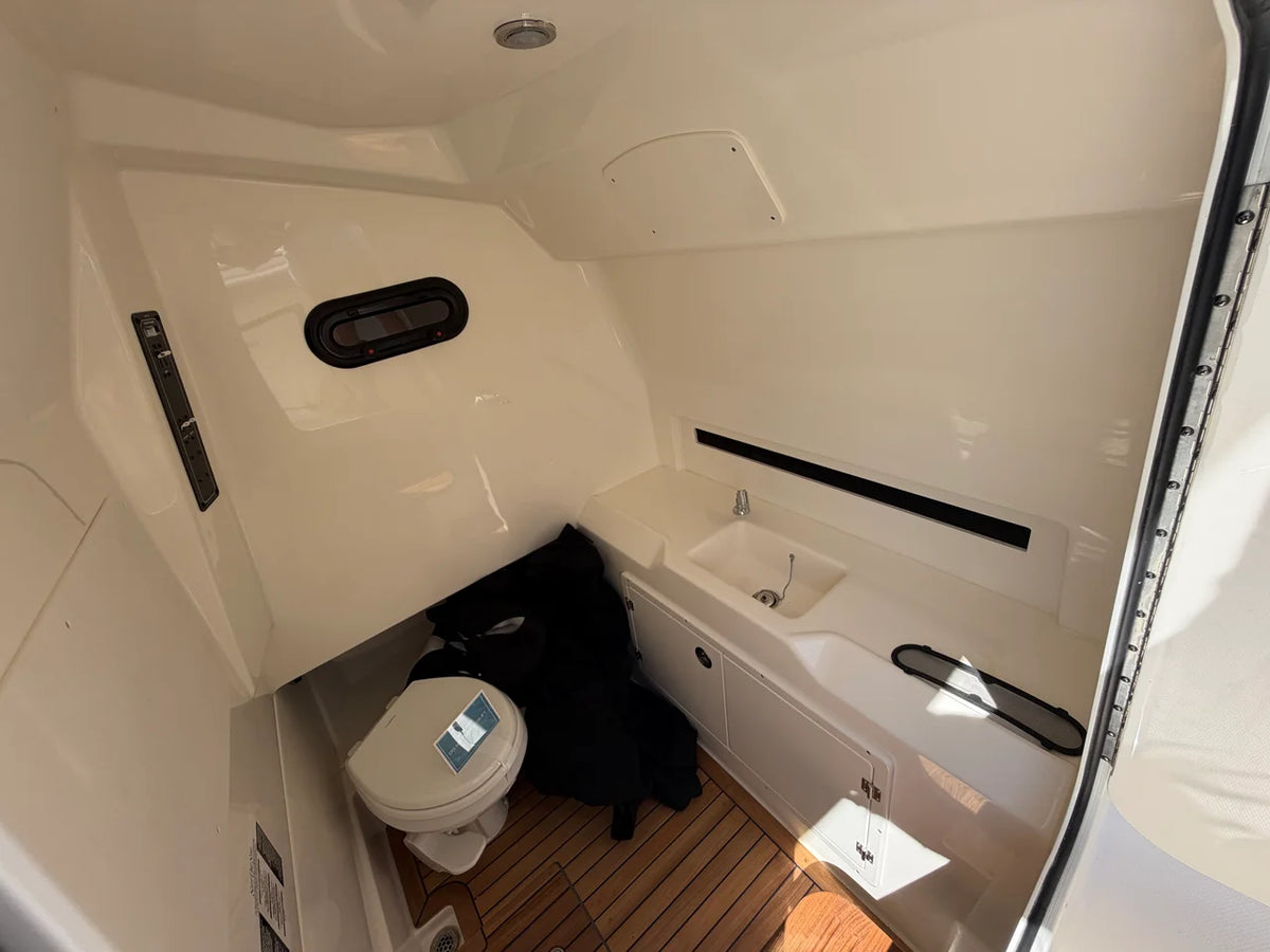 2026 Boston Whaler 330 Outrage 33.0 feet, Jupiter, Florida #38