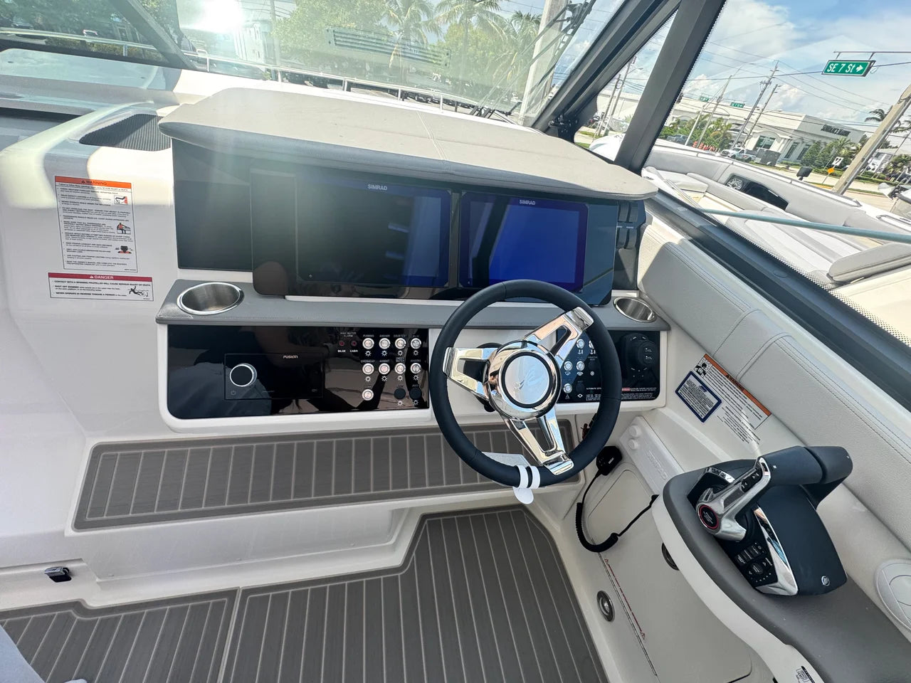 2027 Sea Ray Sundancer 320 Outboard 32.0 feet, Pompano Beach, Florida #11