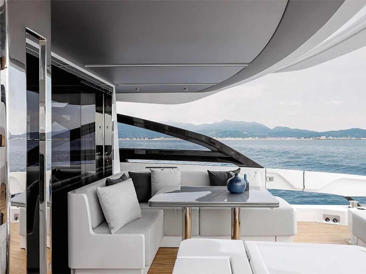 2026 Azimut S8 80.0 feet, Inuvik, Northwest Territories #7