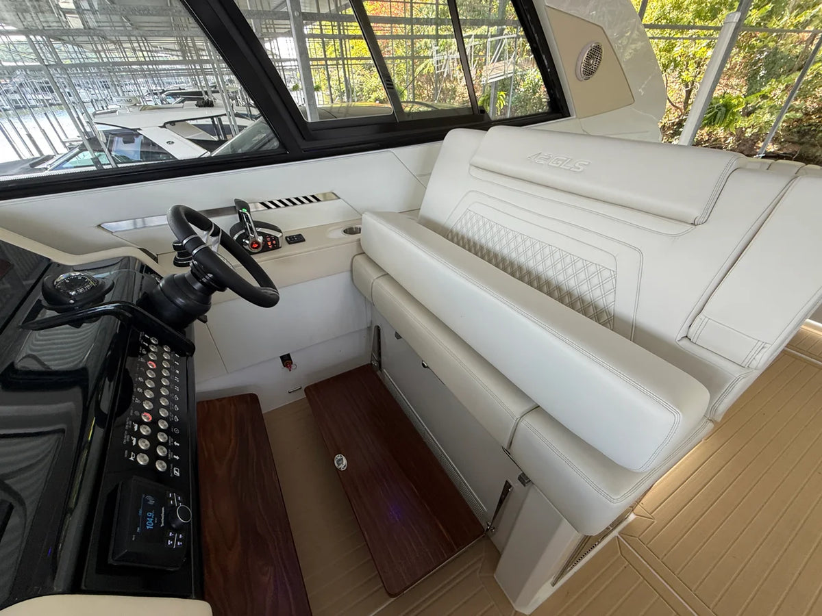 2027 Cruisers Yachts 42 GLS 42.0 feet, Lake Ozark, MO #30
