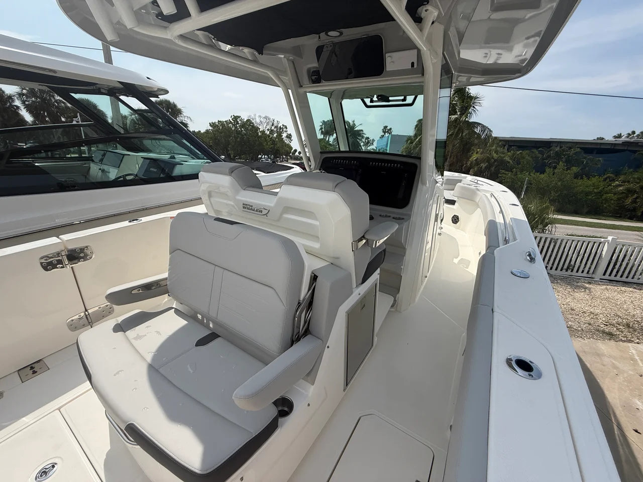 2026 Boston Whaler 330 Outrage 33.0 feet, Sarasota, FL #34