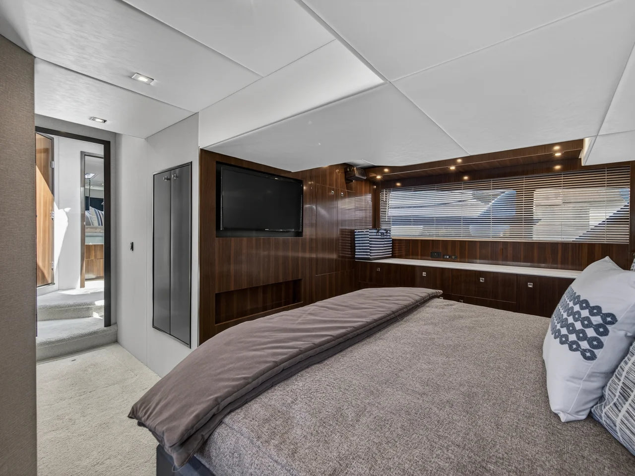 2023 Cruisers Yachts 50 CANTIUS 50.0 feet, Palm Beach, FL #83