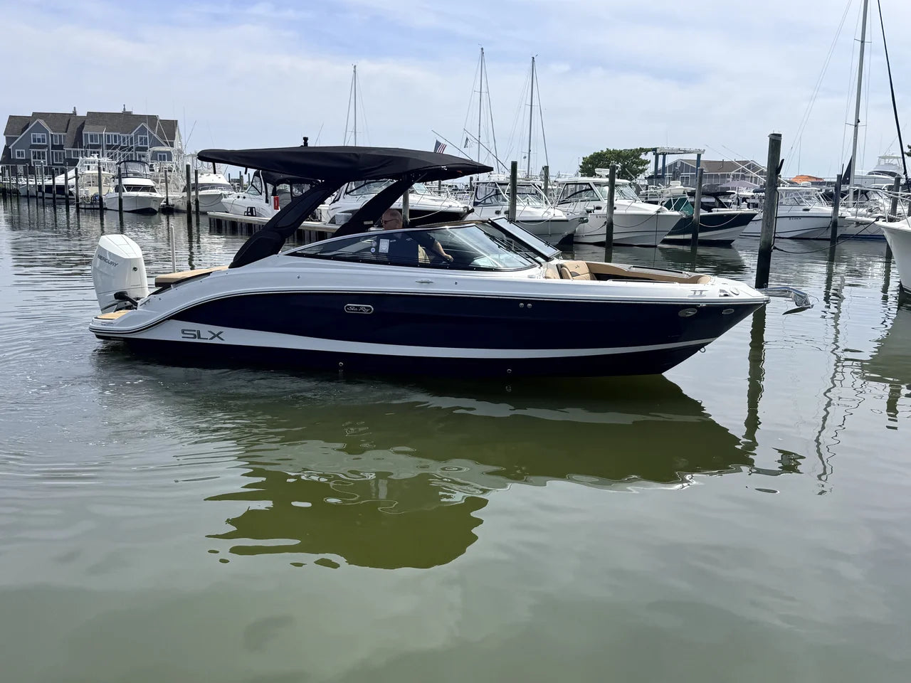 2027 Sea Ray SLX 260 Outboard 26.0 feet, Somers Point, New Jersey #3
