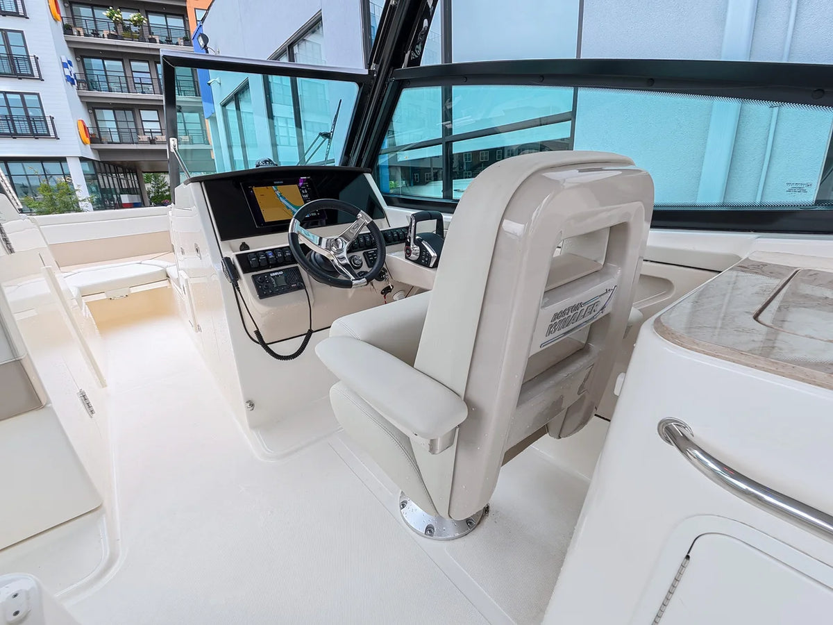 2027 Boston Whaler 280 Vantage 28.0 feet, Norwalk, Connecticut #18