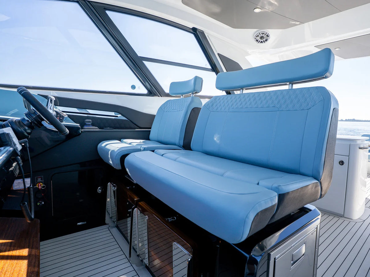 2027 Cruisers Yachts 50 GLS OB 50.0 feet, Clearwater, Florida #33