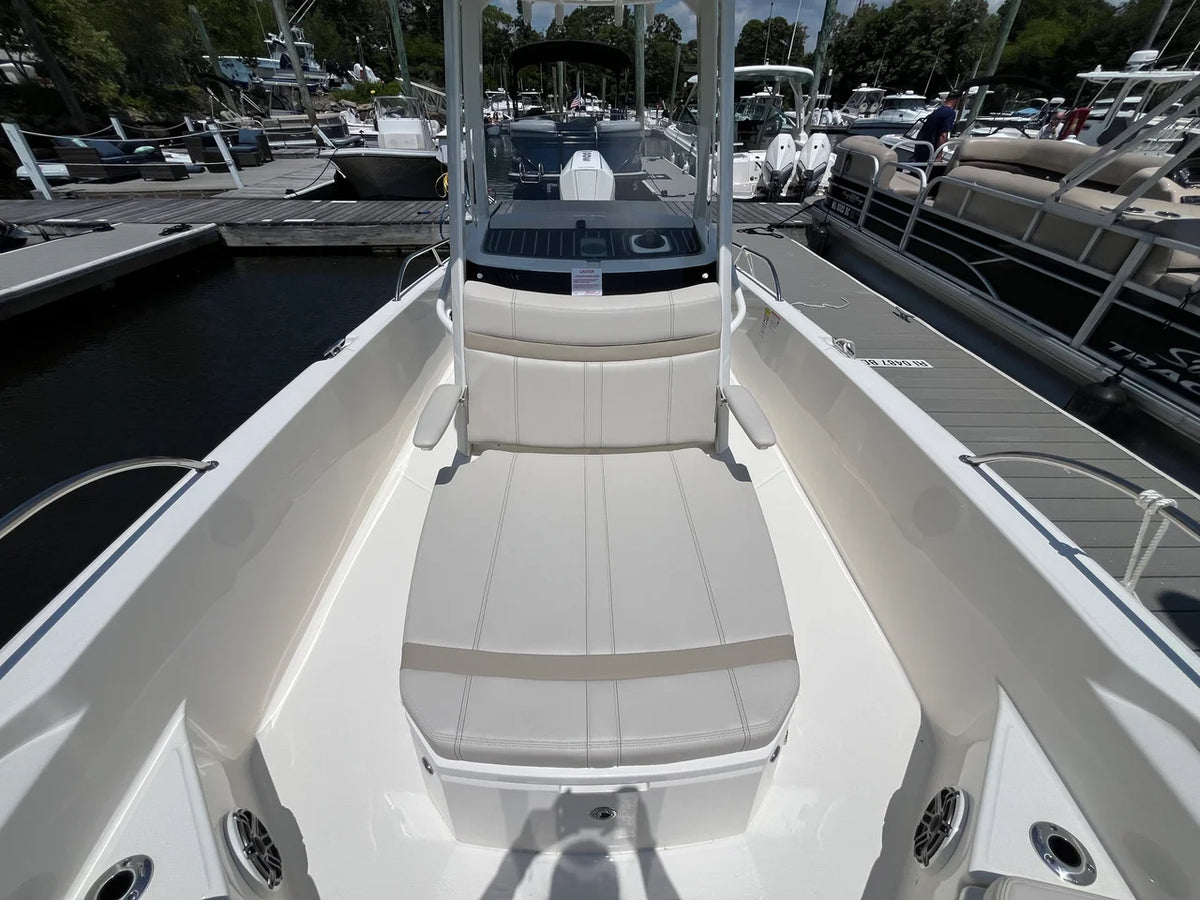 2026 Boston Whaler 250 Dauntless 25.0 feet, Wakefield, RI #28