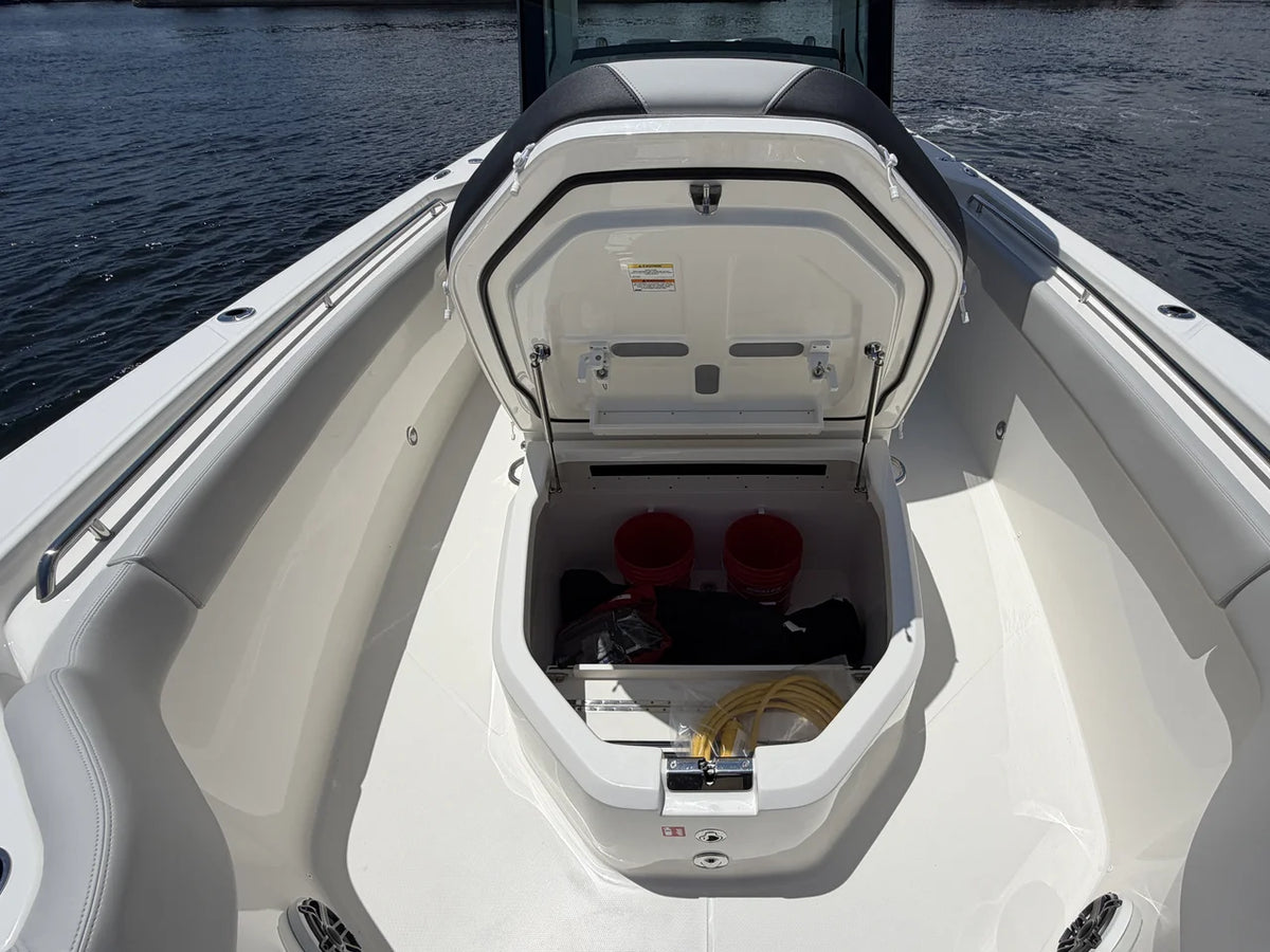 2026 Boston Whaler 330 Outrage 33.0 feet, Pompano Beach, Florida #55