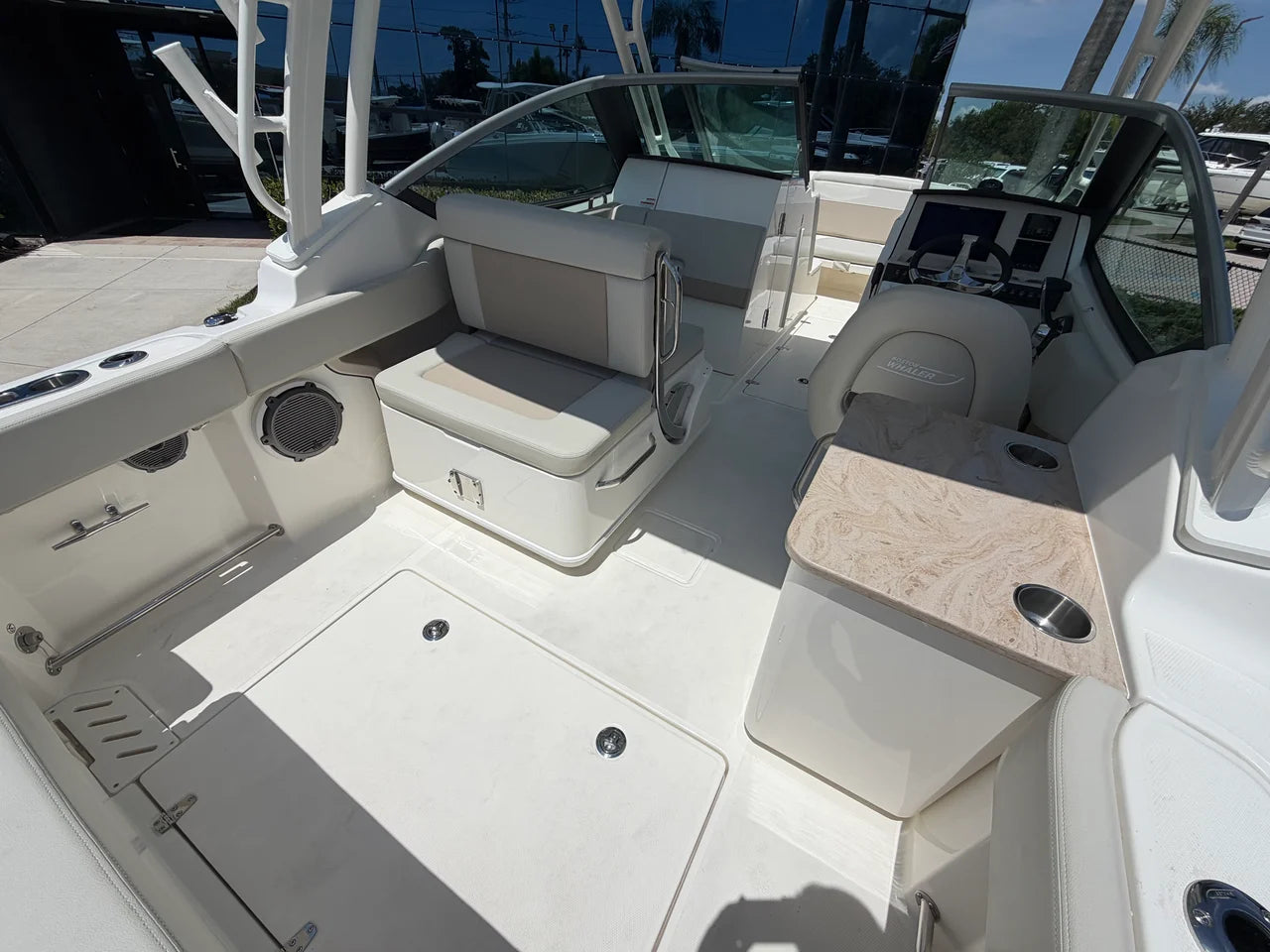 2027 Boston Whaler 240 Vantage 24.0 feet, Stuart, Florida #15