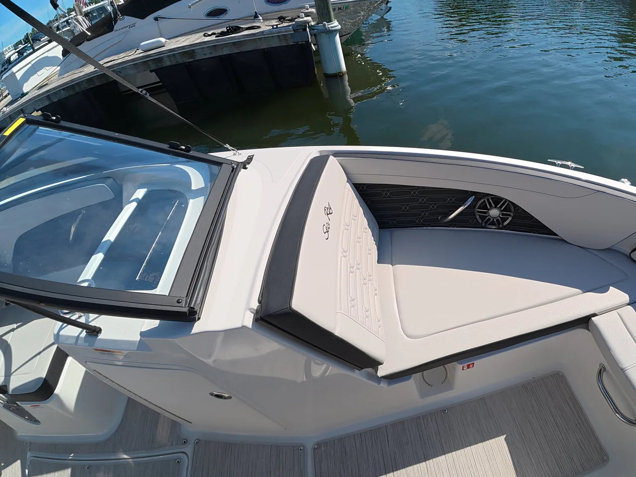 2027 Sea Ray SPX 210 Outboard 21.0 feet, Huntington, NY #9