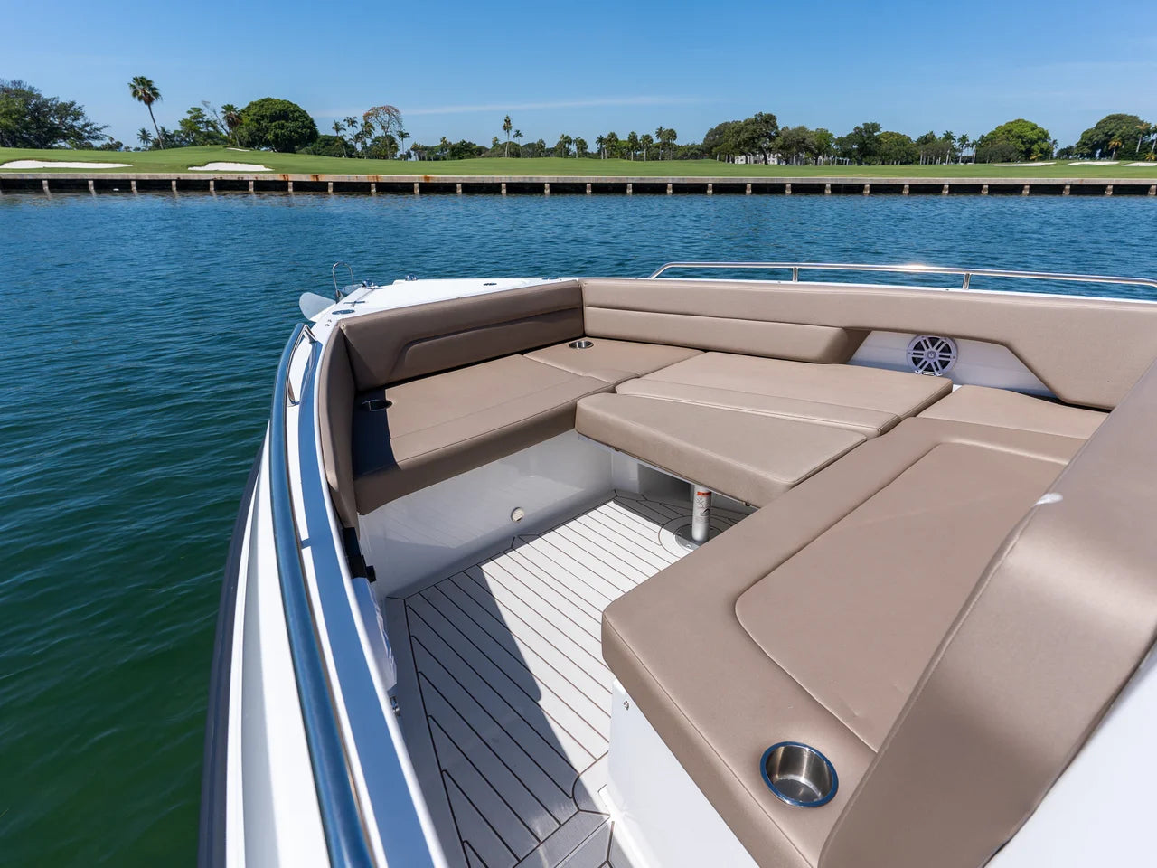 2026 Cruisers Yachts 38 VTR EC 38.0 feet, Miami, FL #26