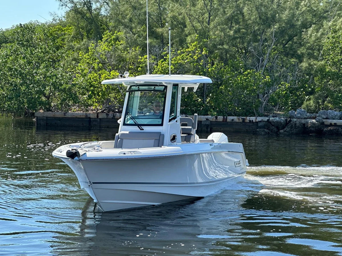 2027 Boston Whaler 250 Outrage 25.0 feet, Key Largo, FL #3
