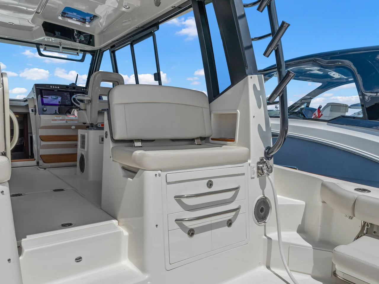 2025 Boston Whaler 405 Conquest 40.0 feet, Quincy, MA #15