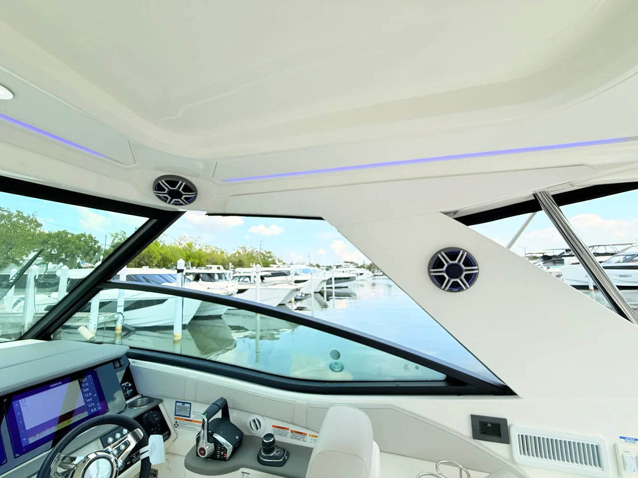 2026 Sea Ray Sundancer 320 Outboard 32.0 feet, St Petersburg, FL #52