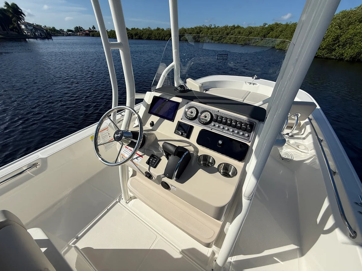 2027 Boston Whaler 210 Montauk 21.0 feet, Fort Myers, FL #6