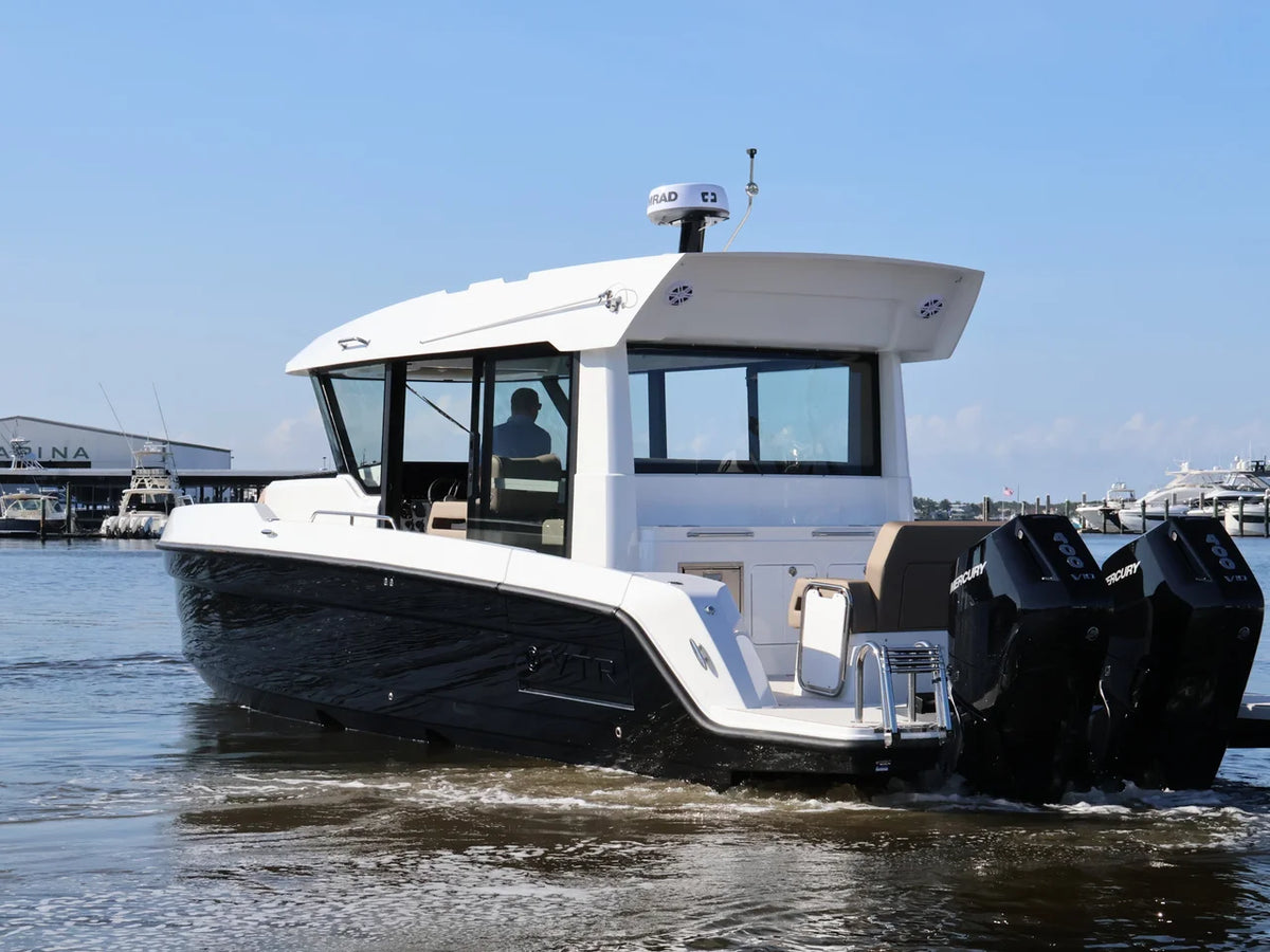 2026 Cruisers Yachts 38 VTR EC 38.0 feet, Naples, Florida #19