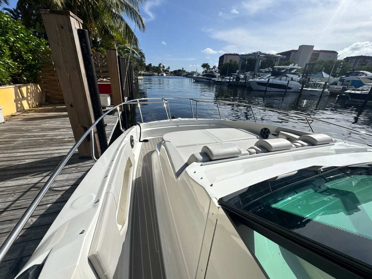 2027 Sea Ray Sundancer 320 Outboard 32.0 feet, Pompano Beach, Florida #25