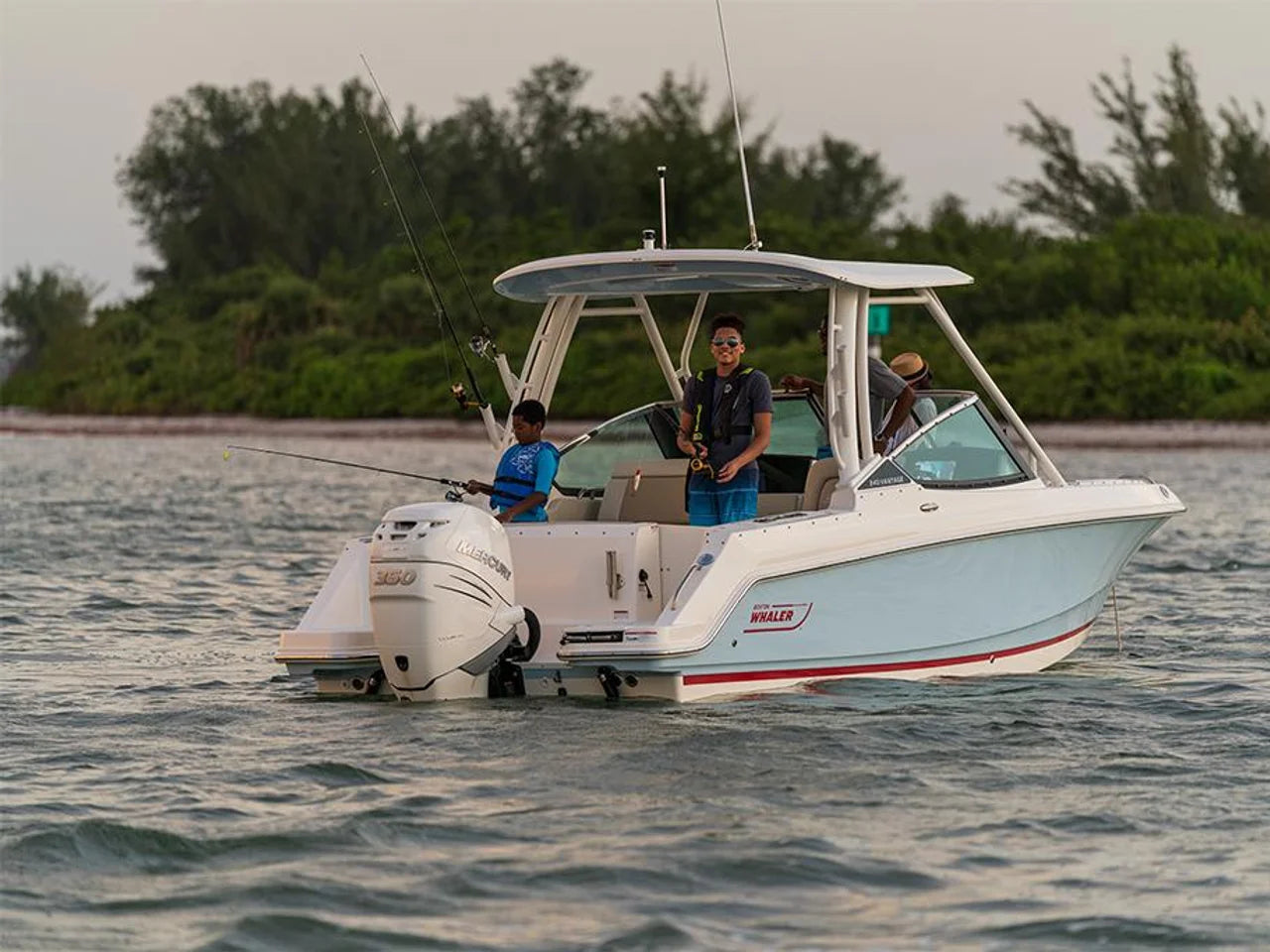 2026 Boston Whaler 240 Vantage 24.0 feet, Naples, Florida #57
