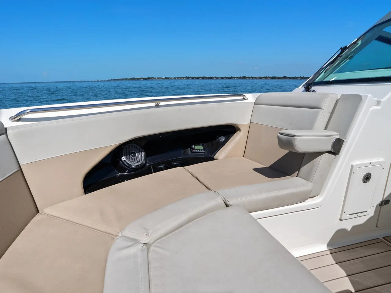 2022 Boston Whaler 280 VANTAGE 28.0 feet, St Petersburg, FL #33