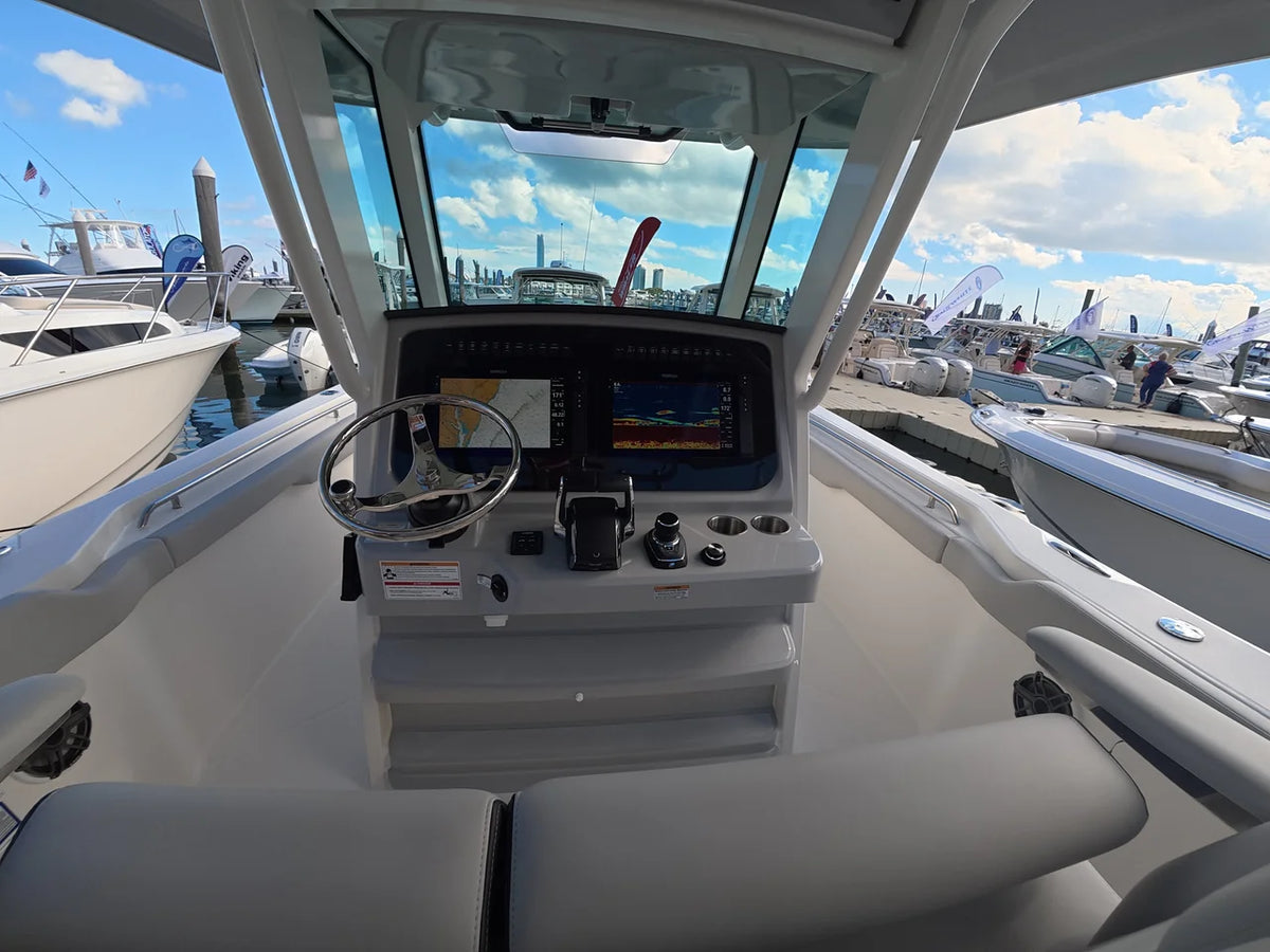 2027 Boston Whaler 330 Outrage 33.0 feet, Ocean View, NJ #13