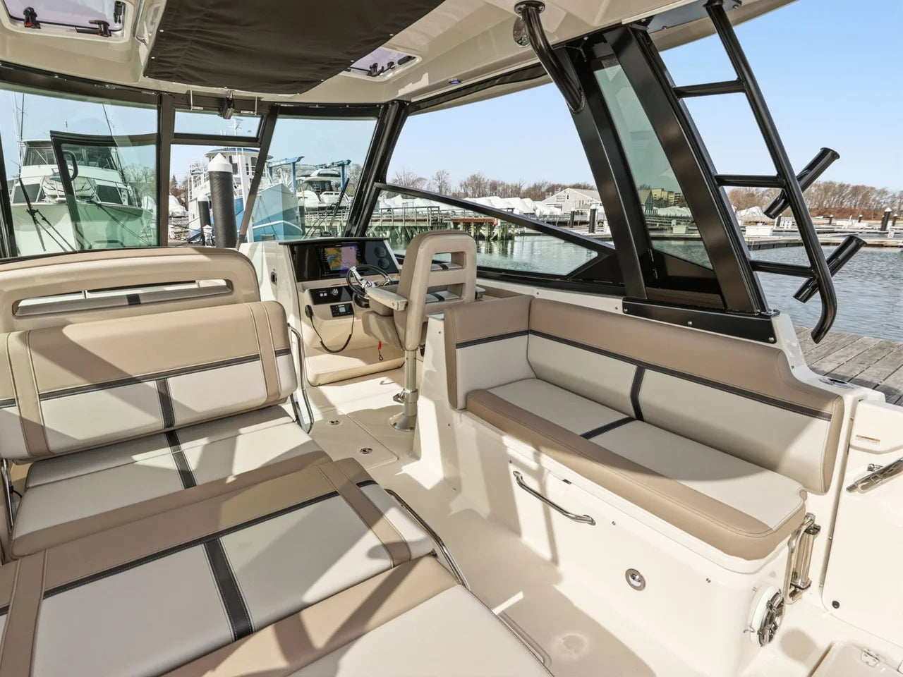 2026 Boston Whaler 330 Vantage 33.0 feet, Quincy, MA #11