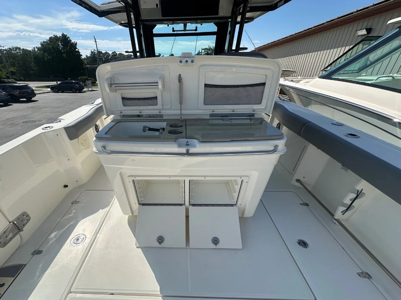 2024 Boston Whaler 330 Outrage 33.0 feet, Dennis, New Jersey #11