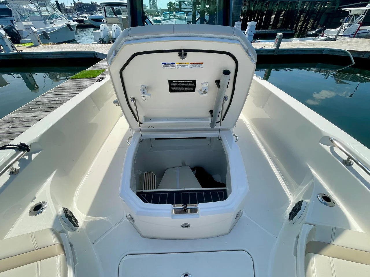 2023 Boston Whaler 280 DAUNTLESS 28.0 feet, Quincy, MA #21
