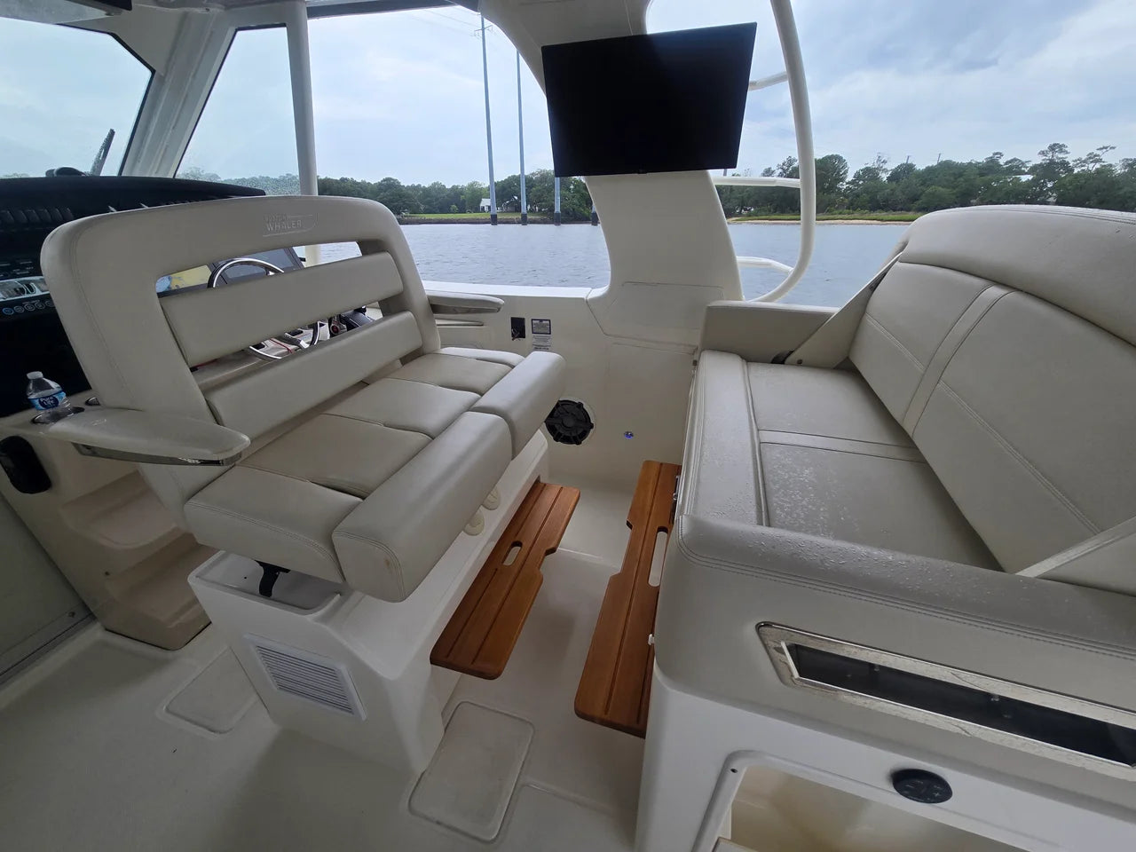2022 Boston Whaler 380 Realm 38.0 feet, Charleston, South Carolina #25