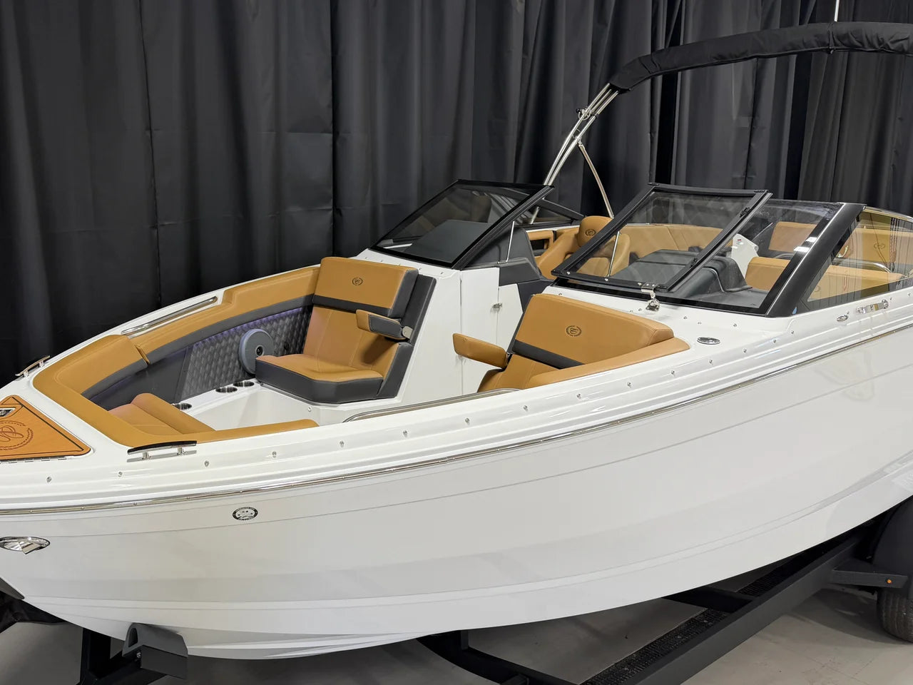 2027 Cobalt R8 28.0 feet, Crosslake, Minnesota #5