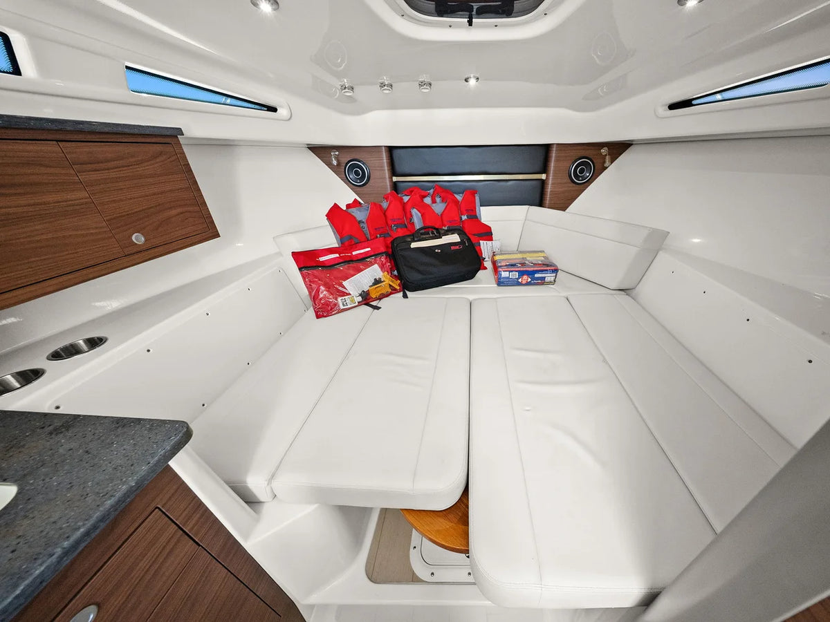 2023 Boston Whaler 325 CONQUEST 32.0 feet, St Petersburg, FL #26