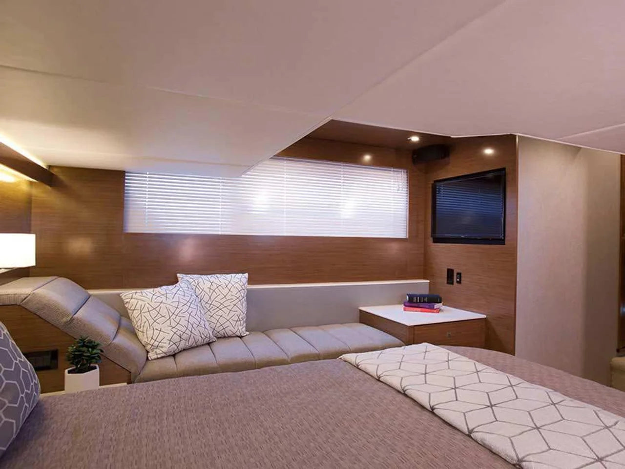 2026 Cruisers Yachts 46 Cantius 46.0 feet, Inuvik, Northwest Territories #11