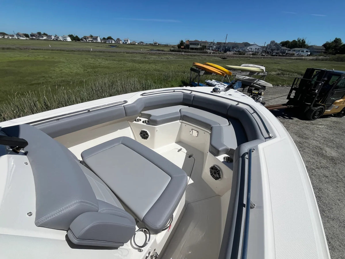 2026 Boston Whaler 250 Outrage 25.0 feet, Westbrook, Connecticut #16