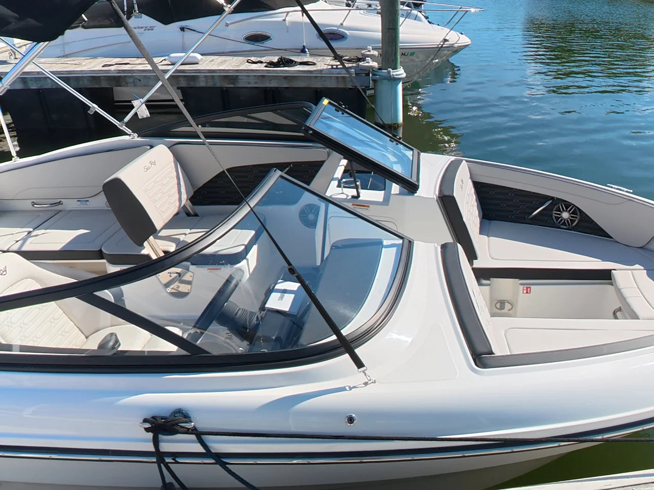 2027 Sea Ray SPX 210 Outboard 21.0 feet, Huntington, NY #24