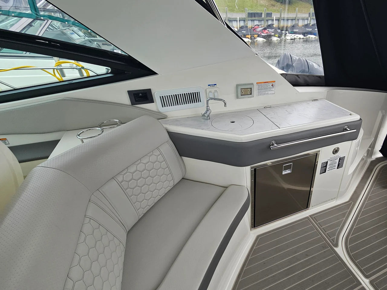 2025 Sea Ray 320 SUNDANCER OB 32.0 feet, Brick Township, New Jersey #9