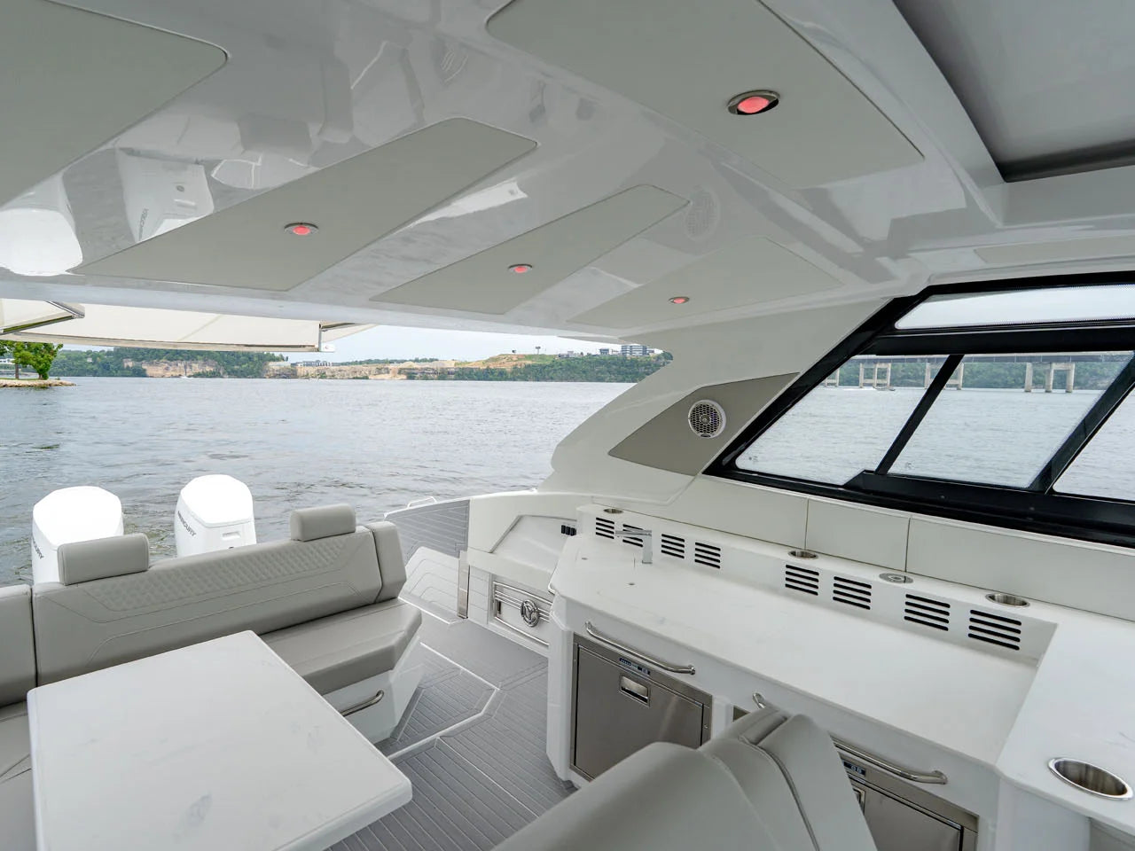 2027 Cruisers Yachts 42 GLS Outboard 42.0 feet, Lake Ozark, MO #27
