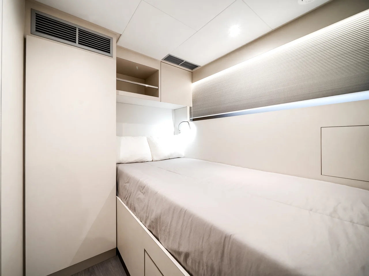 2025 Ocean Alexander 27R 88.0 feet, Fort Lauderdale, FL #103
