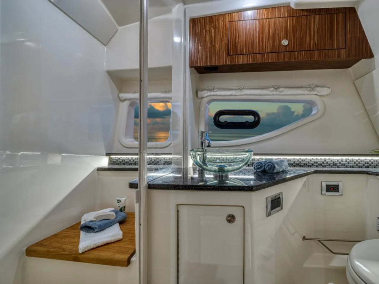 2024 Sea Ray Sundancer 370 Outboard 37.0 feet, Pensacola, Florida #38