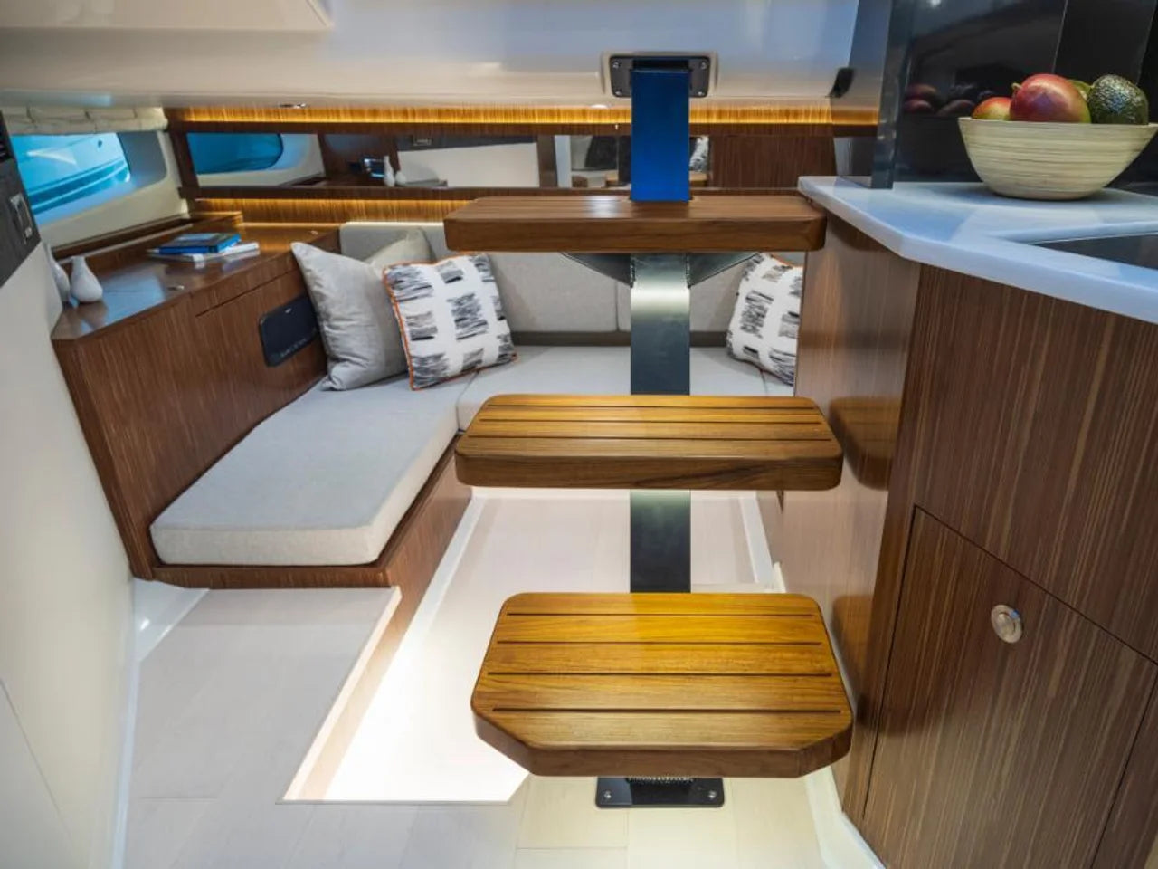2024 Sea Ray Sundancer 370 Outboard 37.0 feet, Pensacola, Florida #29