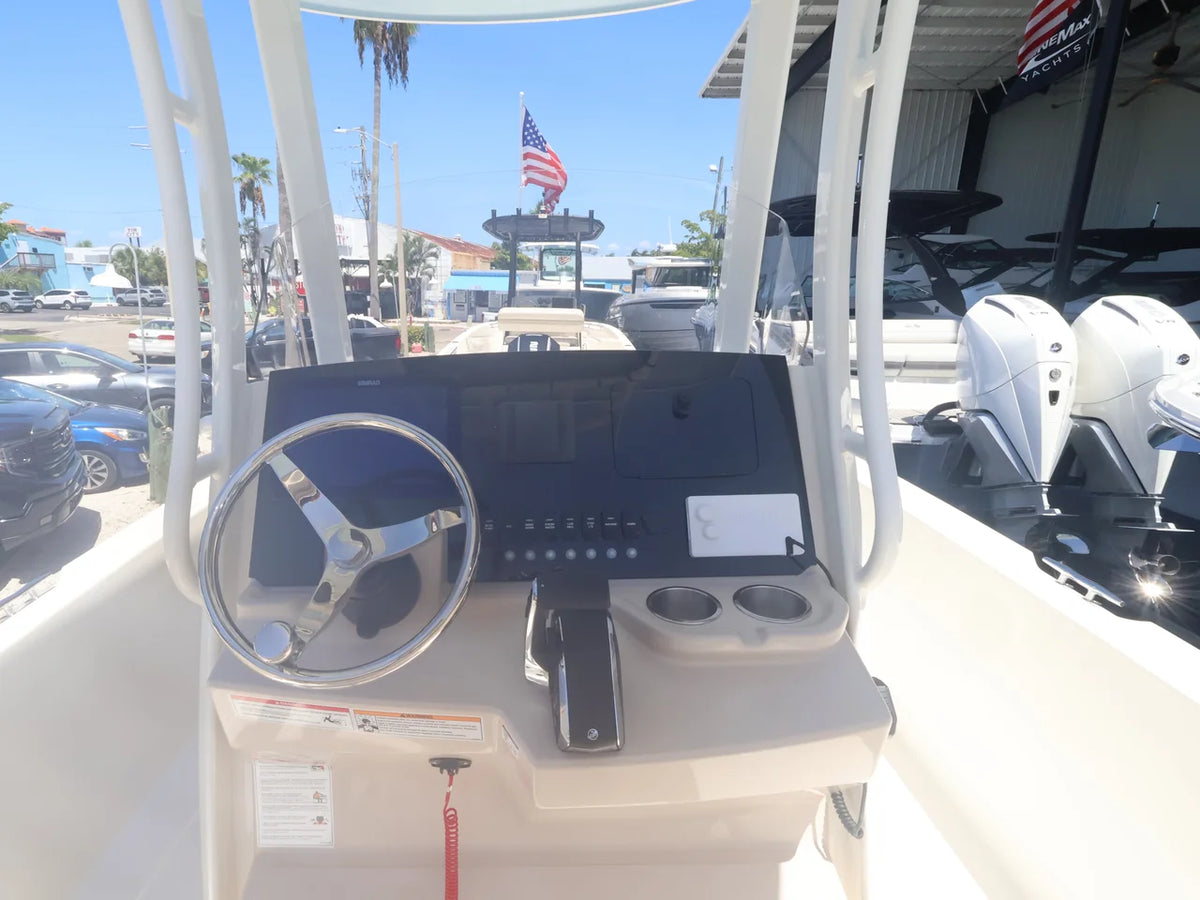 2027 Boston Whaler 250 Dauntless 25.0 feet, Naples, Florida #15