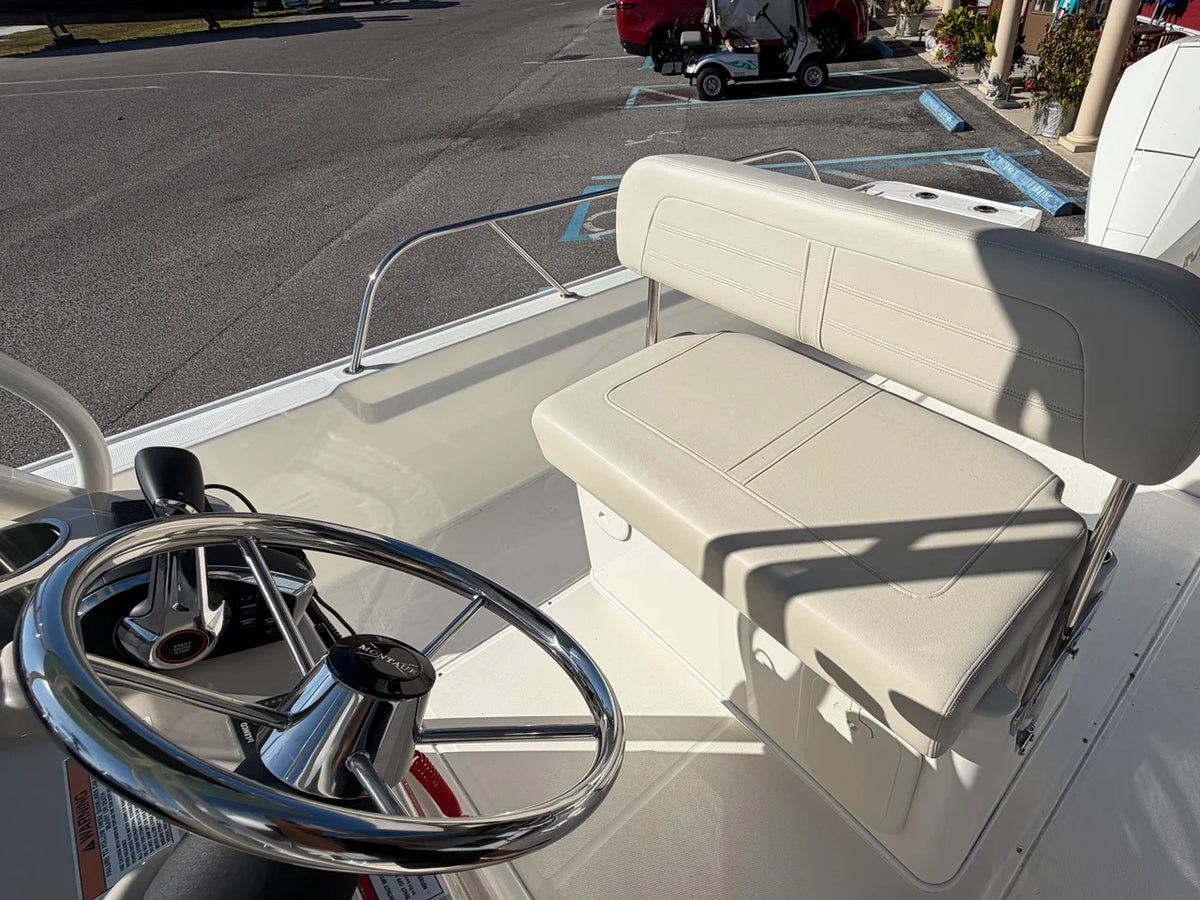 2026 Boston Whaler 210 Montauk 21.0 feet, Venice, Florida #9