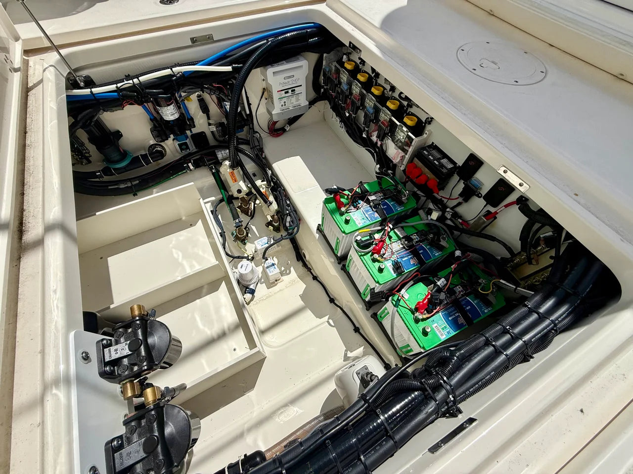 2022 Boston Whaler 350 OUTRAGE 35.0 feet, Fort Myers, FL #16